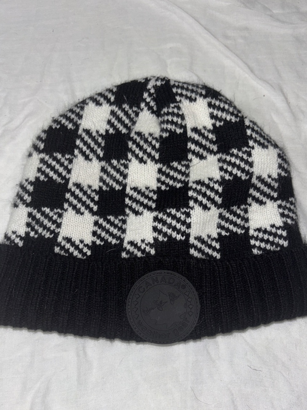 Canada Goose Black White Houndstooth Ribbed Cuff Beanie cold weather ski fall X